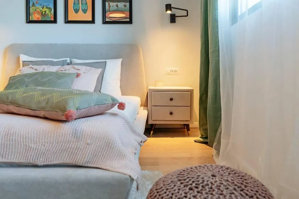 Amazing Studio - Top Location - Netflix Bucharest Apartment